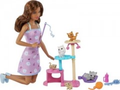 Mattel Barbie-Puppe und Katzchen Kratzbaum Spielset mit Zubehor. Spielzeug fur Kinder ab 3 Jahren Набор для игры в когтеточку с куклой Барби и котенком и аксессуарами. Игрушки для детей от 3 лет