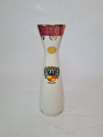 Ваза винтажная PWB Porzellan Bavaria, белый фарфор с гербом Хильдесхайм, красным и золотым декором, 21 x 6 см/5 см, Германия, 1960-70гг.