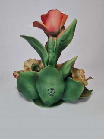 Capodimonte Italy Декоративная фигурка "Роза и лилии с листьями", 15см x 15см, Италия, 1960-70гг.