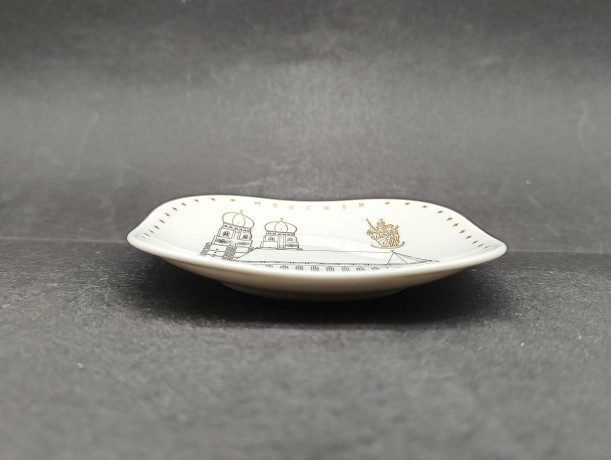 Тарелки декоративные винтажные Gerg. Uhlenhorst "Достопримечательности Германии", сувенирные, 8 шт., фарфор, 15.5 х 10.5 см, Германия, 1980-90гг.