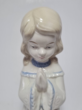 GDR Статуэтка фарфоровая "Молитва", 15см х 6см, Германия 1960-70гг.