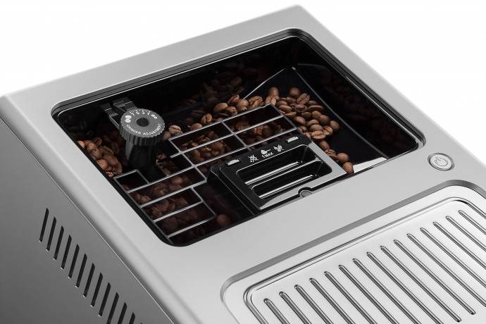 De'Longhi De'Longhi Kaffeevollautomat PrimaDonna Class ECAM 550.85.MS, silber Полностью автоматическая кофемашина De'Longhi PrimaDonna Class ECAM 550.85.MS, серебристый