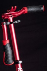 SIX DEGREES Aluminium Scooter Six Degrees 230 mm und 215 mm rot Алюминиевый самокат Six Degrees 230 мм и 215 мм красный