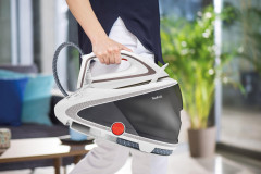 Tefal Tefal Dampfbugelstation GV9567 Pro Express Ultimate, 1900 ml Wassertank, 155 g/Min. Dampfleistung, 500 g/Min. extra Dampfstoss, Kalk-Kollektor  Паровая гладильная станция Tefal GV9567 Pro Express Ultimate, резервуар для воды 1900 мл, 155 г/мин. Прои
