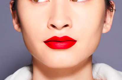 Shiseido (Шисейдо) ModernMatte Powder Lipstick Губная помада, Nr. 513 - Shock Wave / 4 g