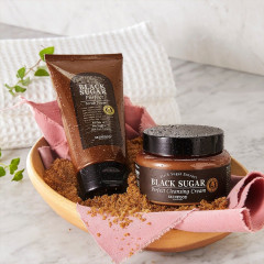 SKINFOOD Black Sugar Perfect Scrub Foam  Пенка-скраб для лица Black Sugar Perfect