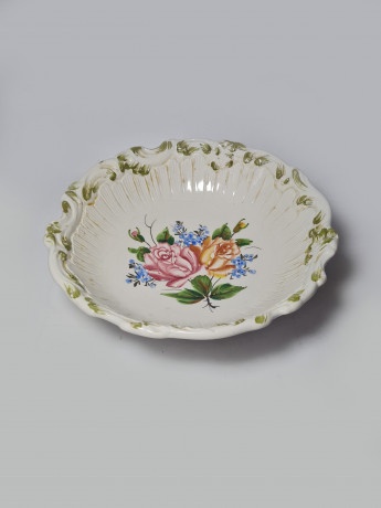 Bassano Italy im Still Круглое блюдо с фактурным краем "Розы и незабудки", 25 x 7см, Италия, 1960-70гг.