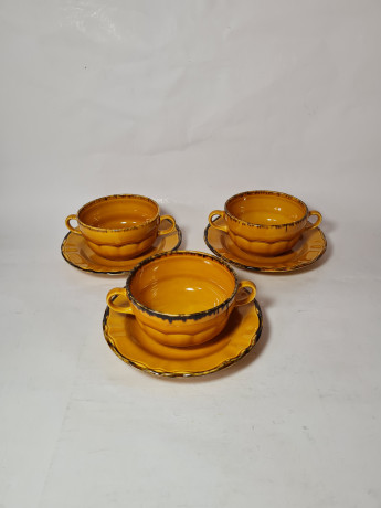 Набор чашек с блюдцами винтажный Treviso Italy Ironstone / Pagnossin в светло-коричневых тонах, чашки 3 шт. х 6 x 15 см, блюдца 3 шт.х 17 см, Италия, 1960-70гг.
