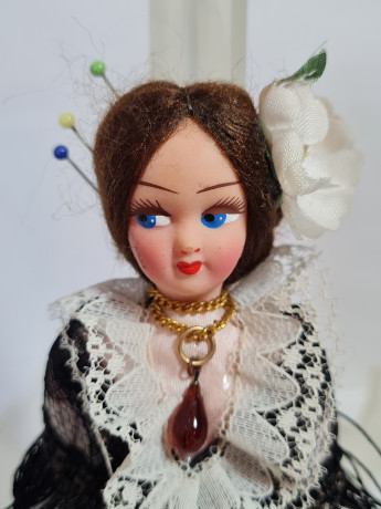Кукла винтажная Creazioni Lela / Florence "Девушка в традиционном венецианском платье", 16 см, Италия, 1960-70гг.