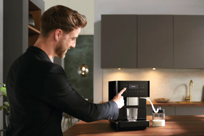 Miele Miele Kaffeevollautomat CM 6160 MilkPerfection, Geniesserprofile, Kaffeekannenfunktion, Perfekte Ergebnisse und intensives Kaffeearoma AromaticSystem  Полностью автоматическая кофемашина Miele CM 6160 MilkPerfection, профили ценителей, функция кофей