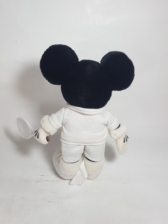 Игрушка мягкая винтажная Mickey Maus с теннисной ракеткой в белом костюме, 31 см, Германия, 1980-90гг.
