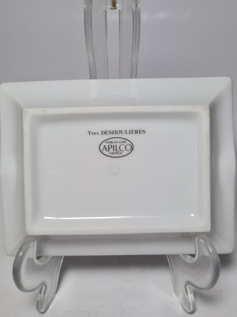 Пепельница винтажная Apilco Porcelain France, белый фарфор с изображением грозди винограда, 12 x 9 x 2 см, Франция, 1960-70гг.