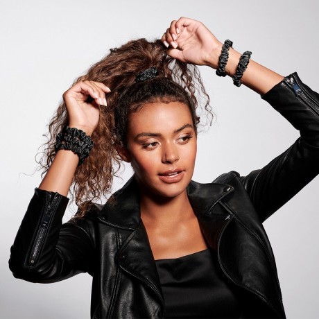 The Hair Edit Black Ruched Ribbon Scrunchies  Черные резинки для волос с рюшами и лентой