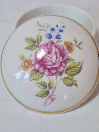 Шкатулка винтажная Hollohaza "Розовая роза", круглая, фарфор, 7 x 3,5 см, Венгрия, 1960-70гг.