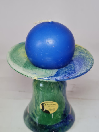 Подсвечник винтажный Glaskunstler Peter Kaspar, стеклянный в зелено-голубых тонах с синей круглой свечой, 8 x 8,5 см, Германия, 1960-70гг.
