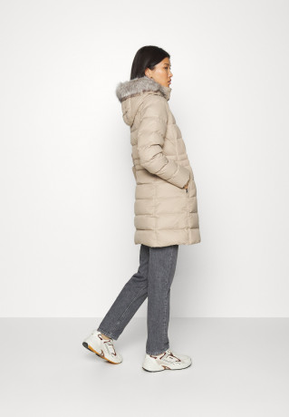 Tommy Hilfiger TYRA COAT Down coat beige TYRA COAT Пуховик бежевый