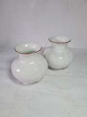 Вазы винтажные Seltmann Weiden с объемным декором и золотой каймой, фарфор, 2 шт.,10 x 8,5 см, Германия, 1960-70гг.