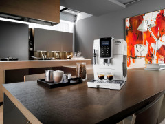 De'Longhi De'Longhi Kaffeevollautomat Dinamica ECAM 350.35.W, grosser 1.8l Wassertank  Полностью автоматическая кофемашина De'Longhi Dinamica ECAM 350.35.W, большой резервуар для воды 1,8 л.