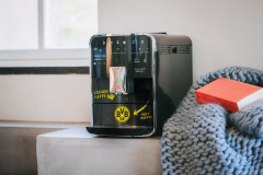 Melitta Melitta Kaffeevollautomat Barista TS Smart BVB-Edition, Fur Fans des Borussia Dortmund, 21 Kaffeerezepte  8 Benutzerprofile  Полностью автоматическая кофемашина Melitta Barista TS Smart BVB Edition, для поклонников Боруссии Дортмунд, 21 рецепт коф