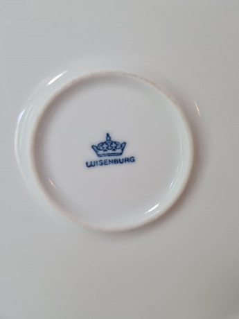 Шкатулка винтажная Wisenburg, белый фарфор с изображением влюбленной пары, 14 x 5,5 см, Германия, 1960-70гг.