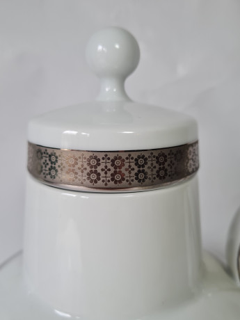 Чайник винтажный H&G Selb / Heinrich, белый фарфор с серебряным узором, 23 x 23 см, Германия, 1960-1970гг.