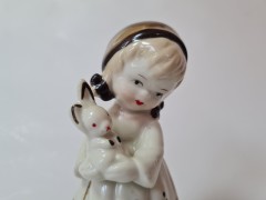 ECHT Porzellan Коллекционная статуэтка &quot;Девочка с кроликом на руках&quot;, 13см х 7см, Тайвань, 1960-70гг.