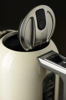 KitchenAid KitchenAid Wasserkocher 5KEK1722EAC ALMOND CREAM, 1,7 l, 2400 W  Чайник KitchenAid 5KEK1722EAC ALMOND CREAM, 1,7 л, 2400 Вт