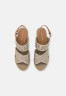 Tommy Hilfiger HIGH WEDGE  Wedge sandals woodridge HIGH WEDGE Сандалии на танкетке Вудридж