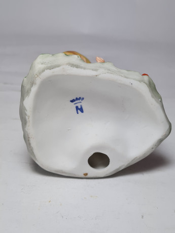 Статуэтка девочки с собакой Capodimonte, 11 x 9 см, Италия, 1960-70гг.