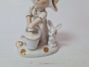 Peach Elegance Фарфоровая статуэтка с позолотой "Мальчик в белой кепке с лейкой и кроликом", ручная роспись, 8см x 5см, Тайвань, 1960-70гг.