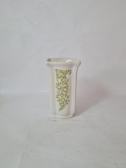 Ваза винтажная Schmelz Saarland, белая керамическая ваза с цветочным орнаментом из разноцветных листочков, 10,5 x 9 x 19,5 см, Германия, 1960-70гг.