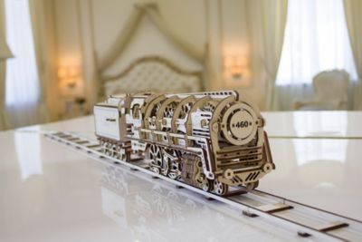 UGEARS Modellbausatz: Lokomotive + Tender Комплект модели: Локомотив + Тендер