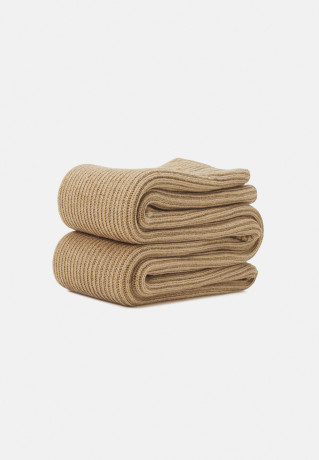 Tommy Hilfiger ESSENTIAL FLAG SCARF Scarf countryside khaki ШАРФ ESSENTIAL FLAG Шарф загородный хаки