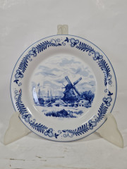 Тарелка десертная винтажная Freiberger Porzellan, Inglasur GDR &quot;Мельница&quot;, фарфор, 18 см, Германия, 1960-70гг.