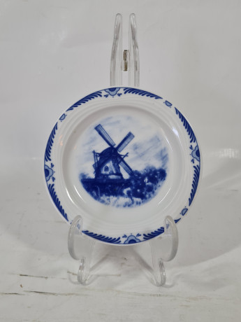 Тарелка десертная винтажная Freiberger Porzellan, Inglasur GDR "Мельница", фарфор, 11.5 см, Германия, 1960-70гг.