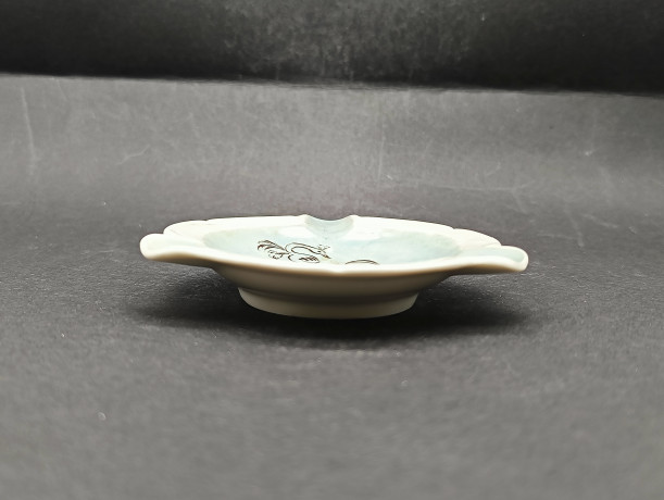 Пепельница винтажная Gerold Bavaria "Герб рыцаря Франца фон Зиккингена", фарфор, 9.5 см, Германия, 1960-70гг.