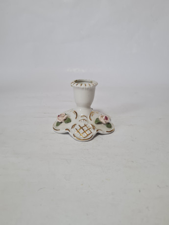 Подсвечник винтажный K D, белый фарфор с декором из роз и с позолотой, 7 x 10 см, Германия, 1960-70гг.