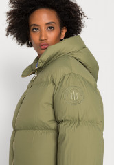 Tommy Hilfiger PUFFER JACKET Down jacket olive PUFFER JACKET Пуховик оливковое