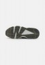 Nike Sportswear AIR HUARACHE CRATER PRM UNISEX Sneaker low dark smoke grey/iron grey/photon dust/black/volt AIR HUARACHE CRATER PRM UNISEX Низкие кроссовки женские темный дымчато-серый/железно-серый/фотонная пыль/черный/вольтовый