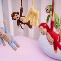 SindiBaba® Baby-Mobile gehakelt mit Rasseln Детский мобиль связанный крючком с погремушками