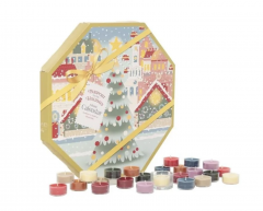 Yankee Candle Адвент-календарь 24 свечи и подсвечник, Passport To The Holidays 2024