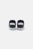 Tommy Hilfiger ESSENTIAL WEBBING CUPSOLE Trainers space blue ESSENTIAL WEBBING CUPSOLE — Кроссовки космический синий
