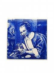 Панно винтажное Delft Blue &quot;Девушка с устрицами&quot; (Ян Стен. 1968 год), ручная роспись, керамика, 15 х 15 см, Голландия, 1950-70гг.