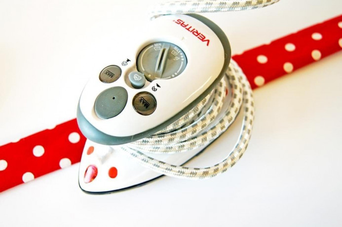 Veritas Veritas Dampfbugeleisen MiniSteam Bugeleisen, 408 W, Ideal fur unterwegs  Паровой утюг Veritas MiniSteam, 408 Вт, идеально подходит для путешествий