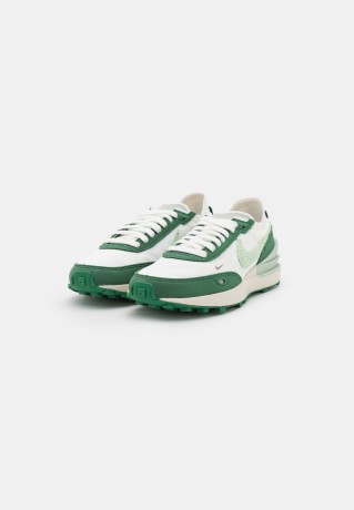 Nike Sportswear W WAFFLE ONE ESS Sneaker low summit white/honeydew/moon fossil/gorge green/light silver/light orewood brown W WAFFLE ONE ESS кроссовки женские низкие вершина белый/медвяная роса/лунная ископаемая/зеленое ущелье/светло-серебристый/светло-ко