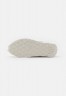 Nike Sportswear DAYBREAK Sneaker low sail/particle beige/white DAYBREAK Низкие кроссовки женские парус/частица бежевый/белый