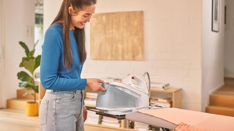 Braun Braun Dampfbugelstation CareStyle, Dampfbugelstation, Bugelstation, Dampfbugeleisen, 1700,00 ml Wassertank, 1,7L Tank abnehmbar, Bugeleisen Dampf, Bugelstationen mit Dampfstation Паровая гладильная станция Braun CareStyle, паровая гладильная станци