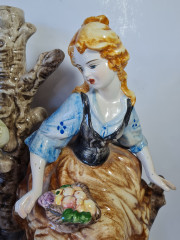 Статуэтка винтажная Lovato &quot;Юноша с девушкой у фамильного древа&quot;, фарфор, 40 x 37 см, Германия, 1960-70гг.